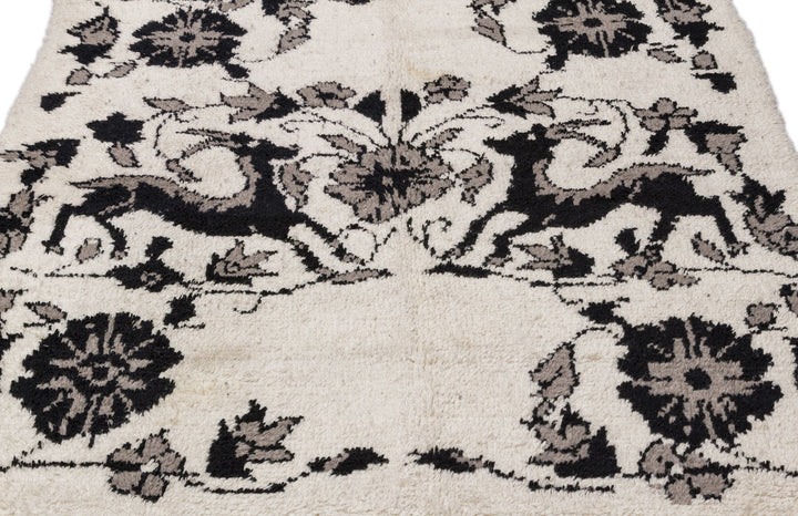 Cretan Beige Floral Wool Hand Woven Carpet 157 x 200