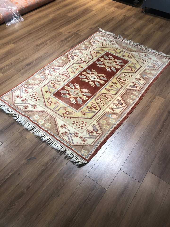 Antique Anatolian Handmade Kilim Rug (4.10 ft. X 6.06 ft.) (124 cm X 184 cm) - Vintage Turkish Carpet in Red, Beige, and Floral Design with Border