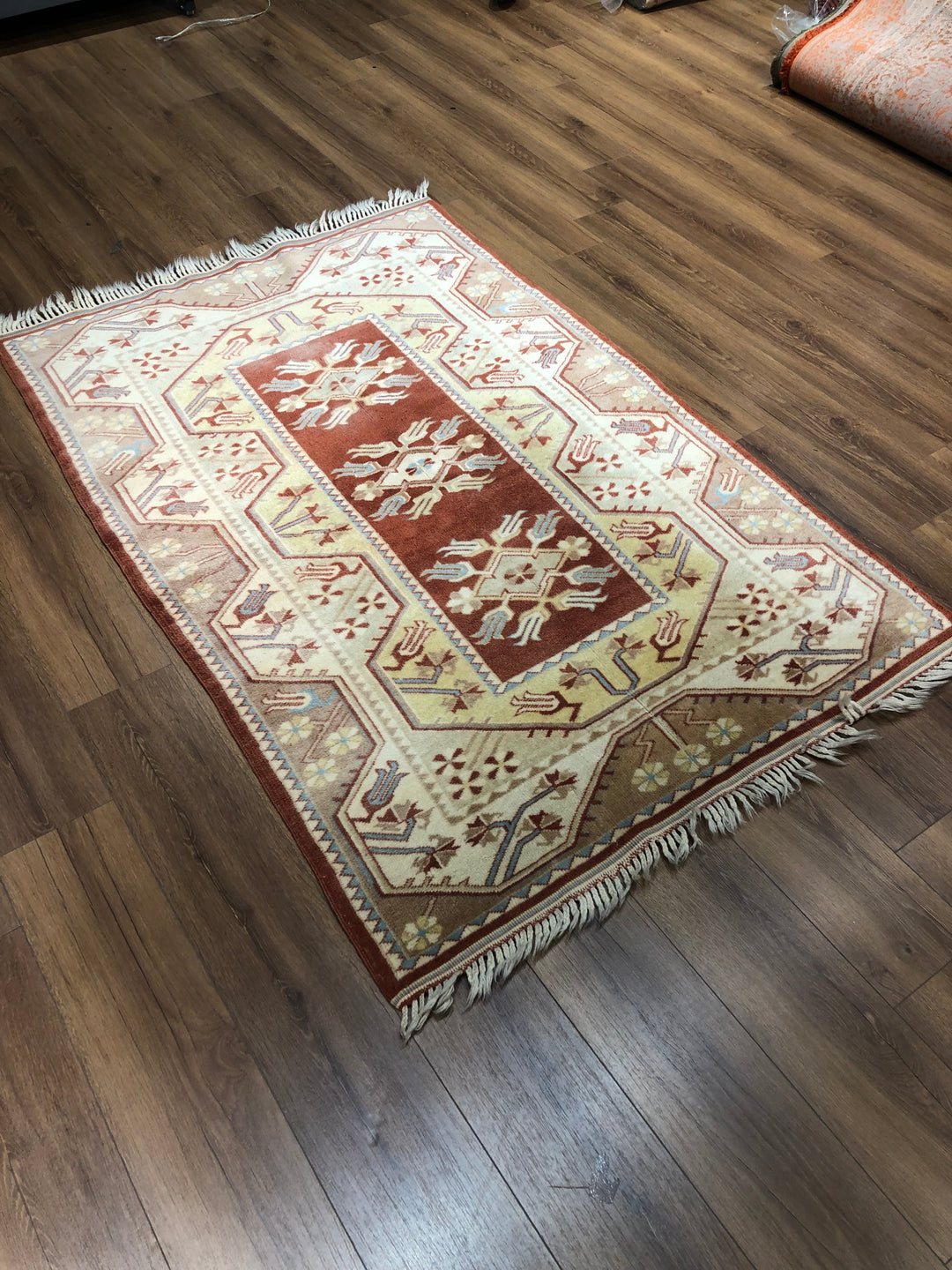 Antique Anatolian Handmade Kilim Rug (4.10 ft. X 6.06 ft.) (124 cm X 184 cm) - Vintage Turkish Carpet in Red, Beige, and Floral Design with Border