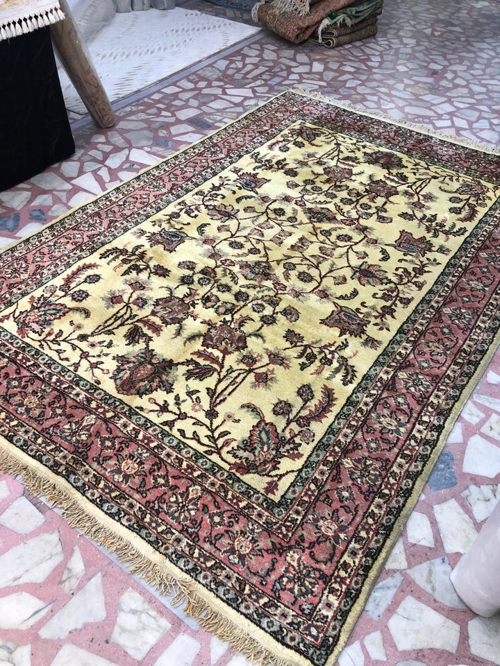 7 m2 Vintage Beige Pink Tones Floral Pattern Carpet