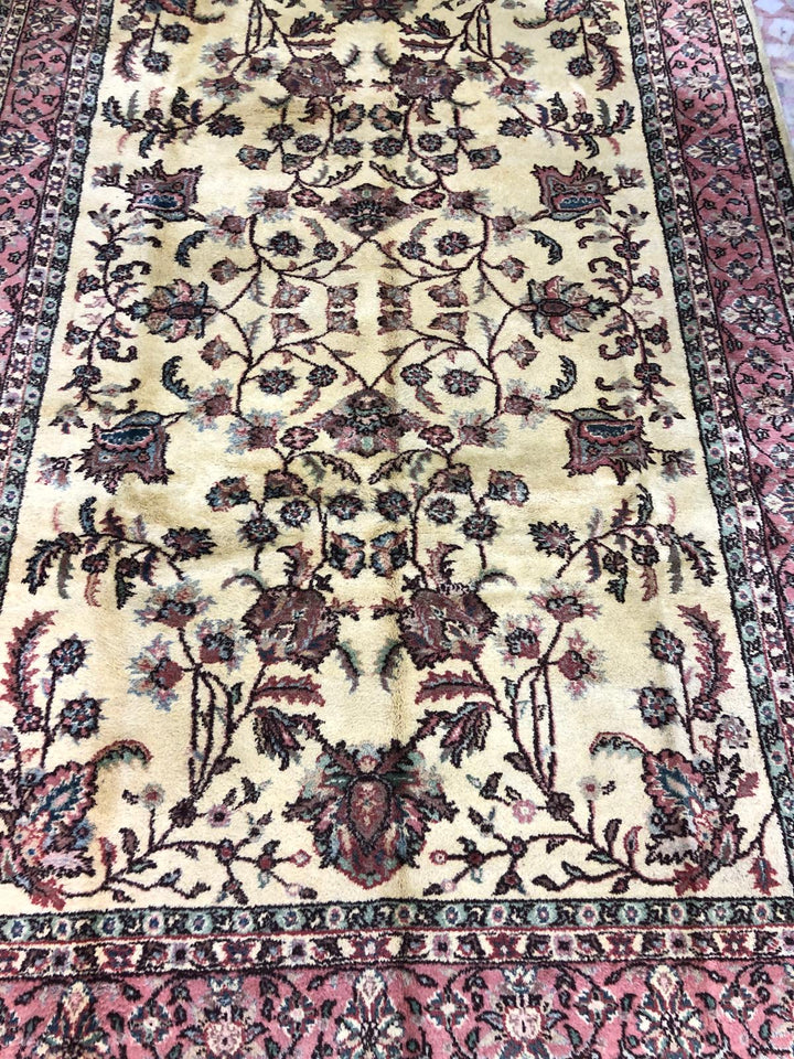 7 m2 Vintage Beige Pink Tones Floral Pattern Carpet