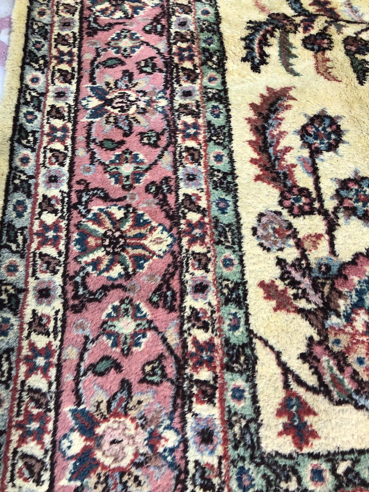 7 m2 Vintage Beige Pink Tones Floral Pattern Carpet