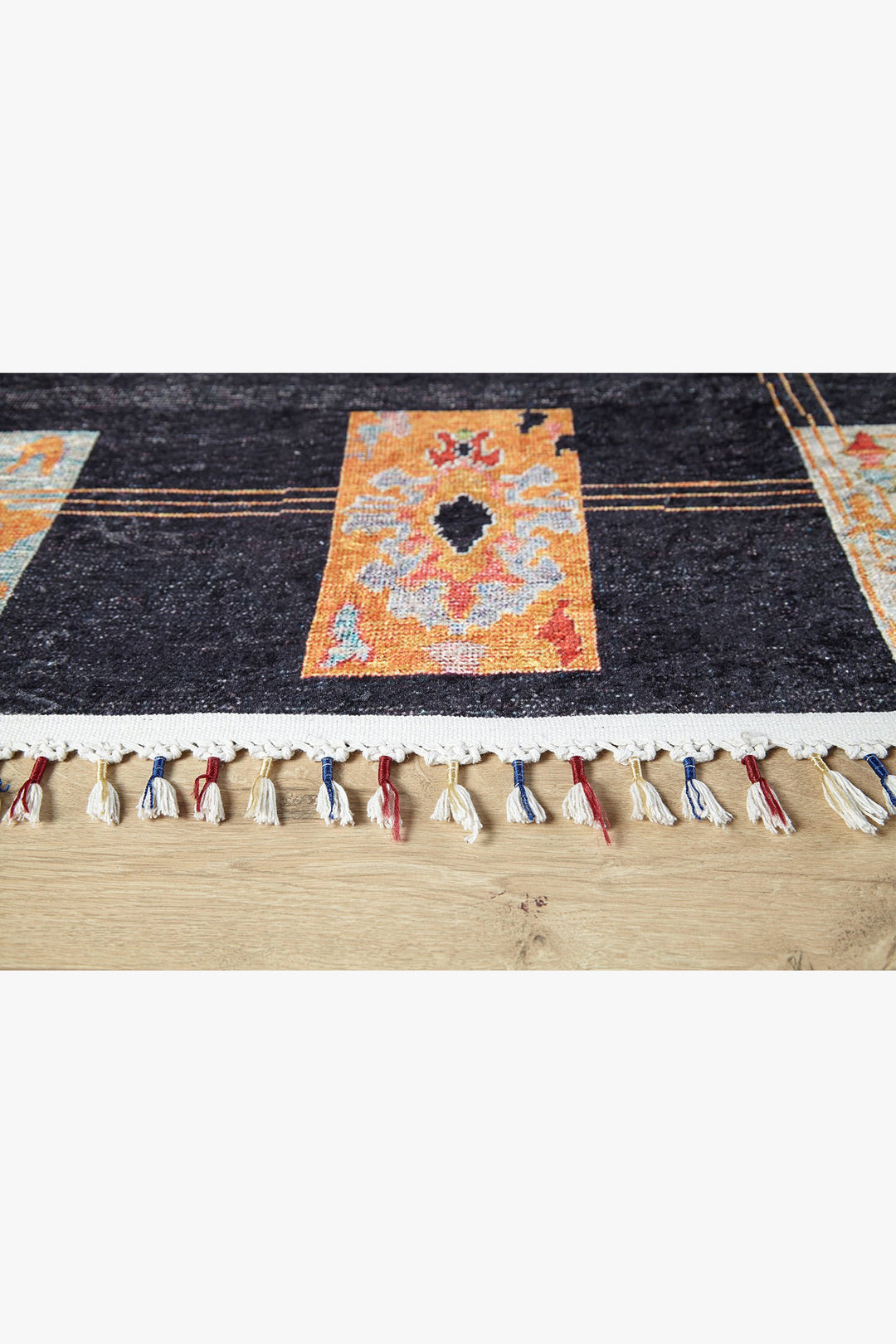 machine-washable-area-rug-Braided-Tassel-Collection-Black-JR5070