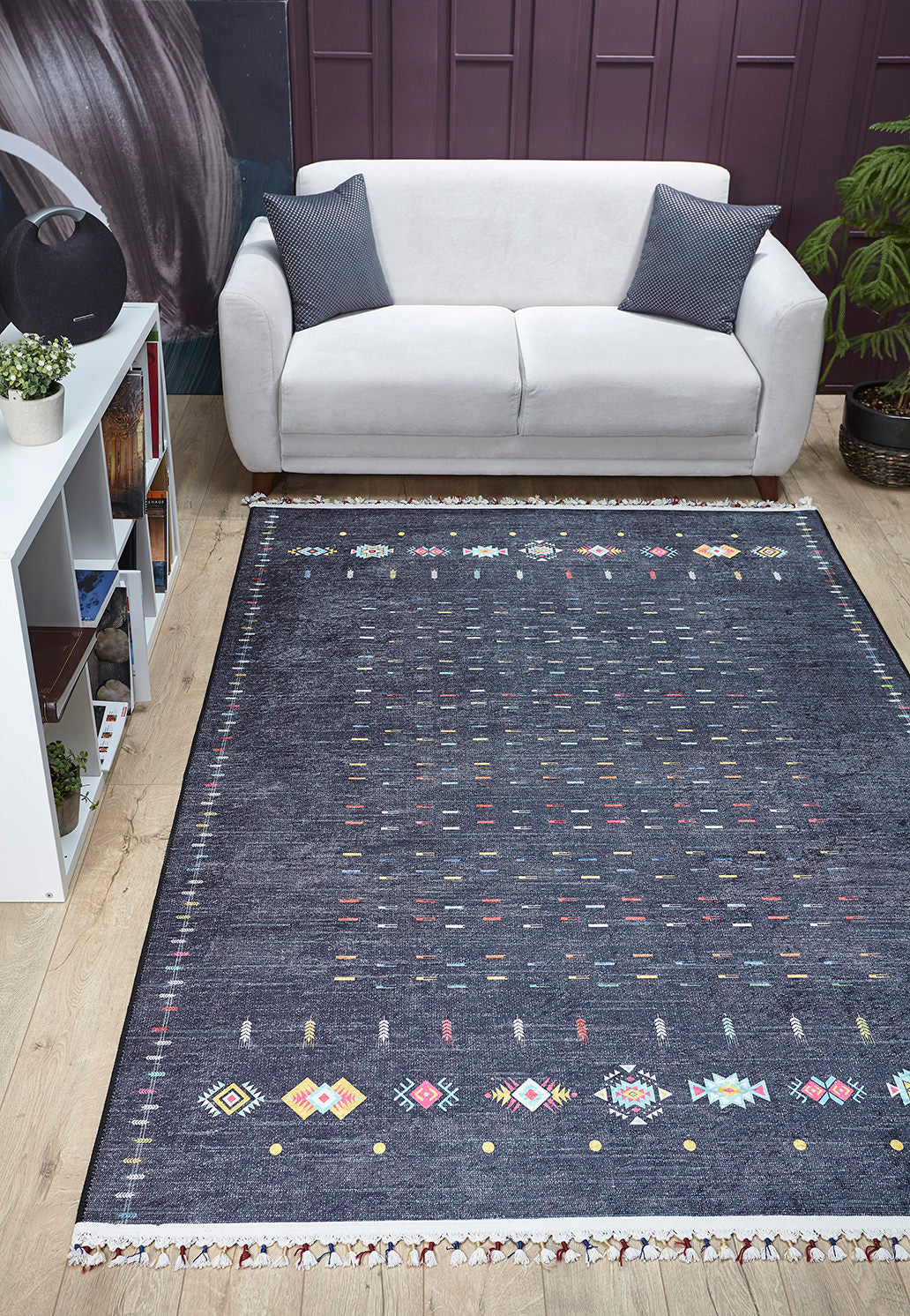 machine-washable-area-rug-Braided-Tassel-Collection-Black-JRK11